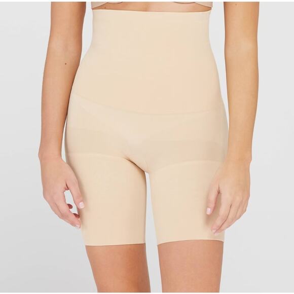 ASSETS by SPANX Large Beige Remarkable Result High Waist Mid Thigh Shaper K33-18 - Picture 1 of 9